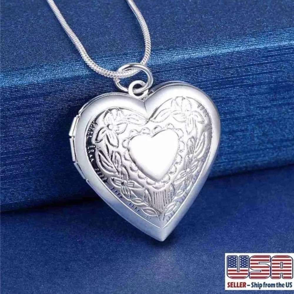 Cheri Collections Heart Locket NWOT
